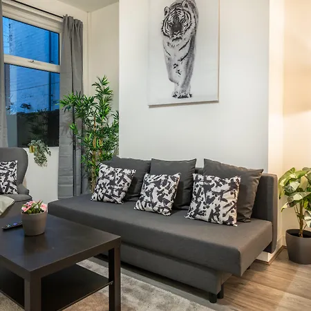 מלון דירות 'isimi Luxurious 4 Bed 4 En-suite House Cumbria *