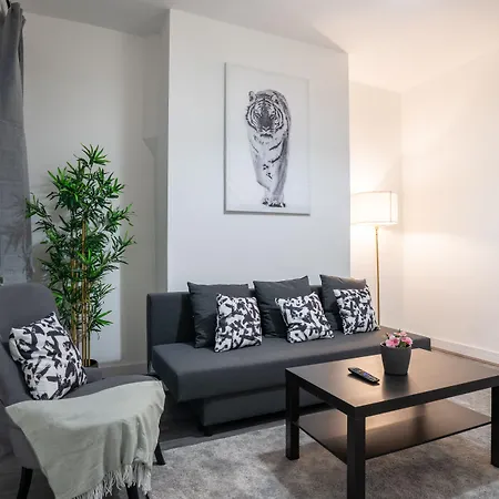 'isimi Luxurious 4 Bed 4 En-suite House Cumbria מלון דירות בארו אין פרנס